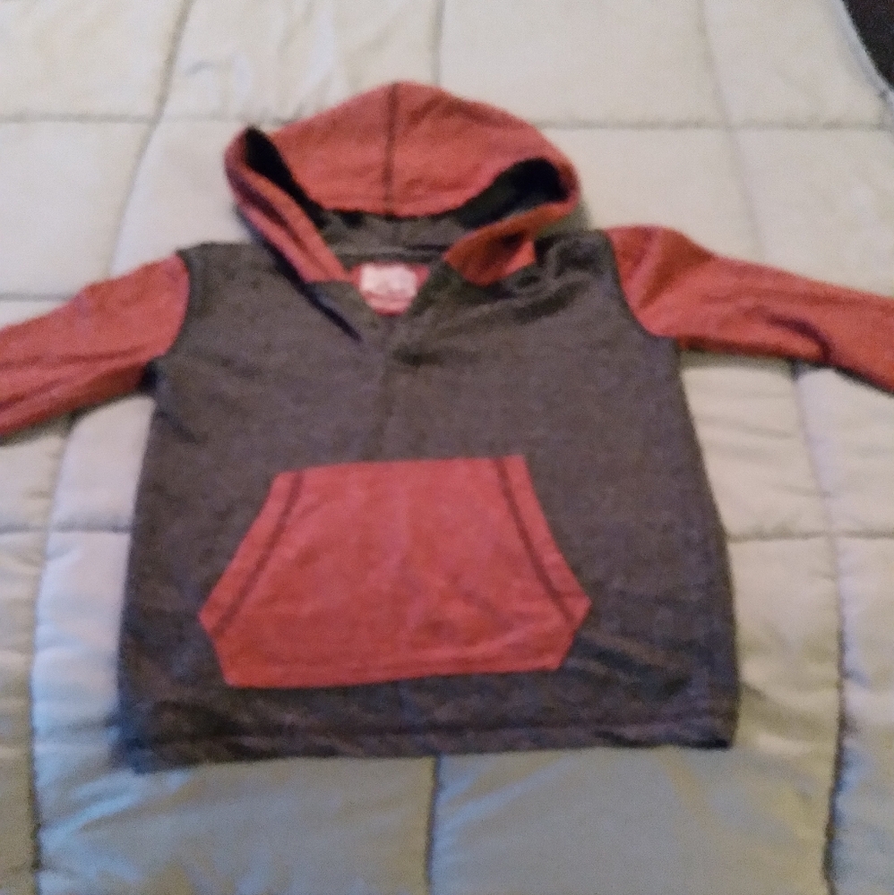 Boys size 6 American Republic hoodie with front pocket.